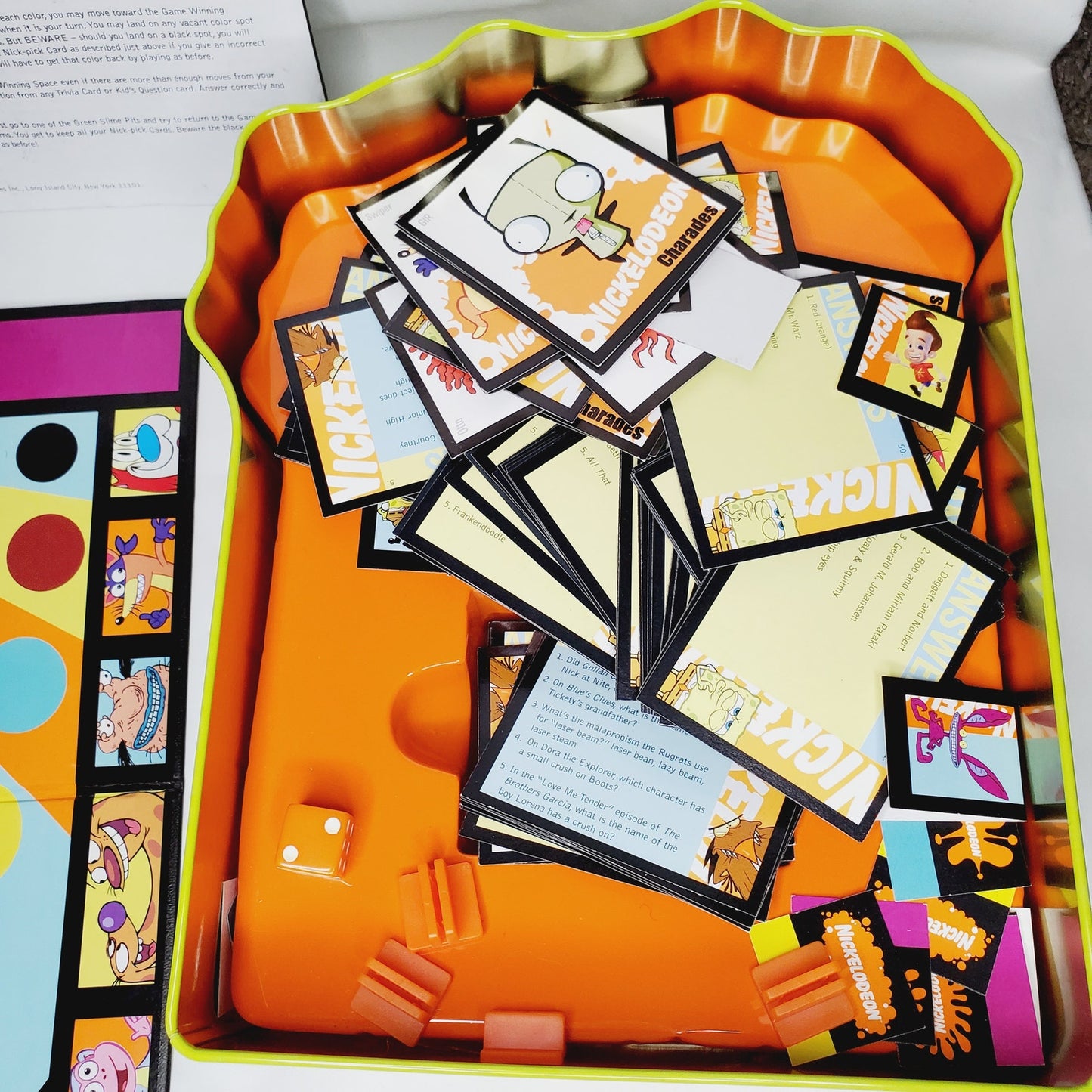 Vintage '04 Nickelodeon Trivia & Charades Game. Over 1000 questions & 30 Characters