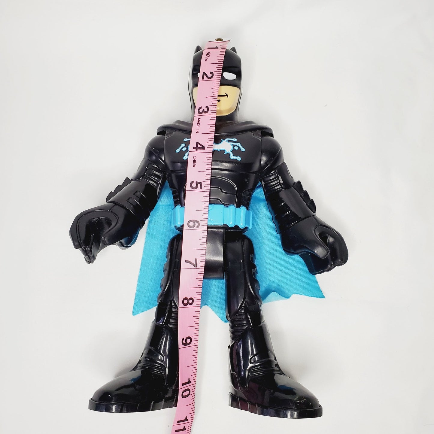 Batman w/ Cape DC Super Friends Fisher Price 10.5" Posable Figurine 2019 Action Figure Toy - New