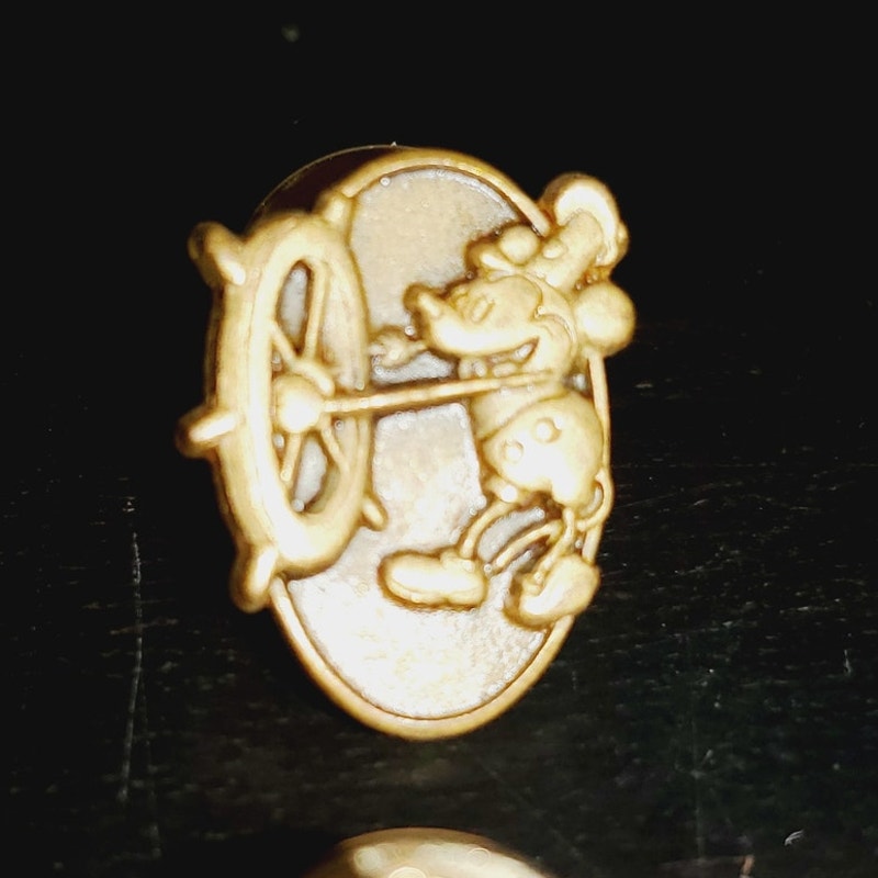5x Vintage Disney World Cast Member Exclusive Name Tag Anniv. Collector Pins