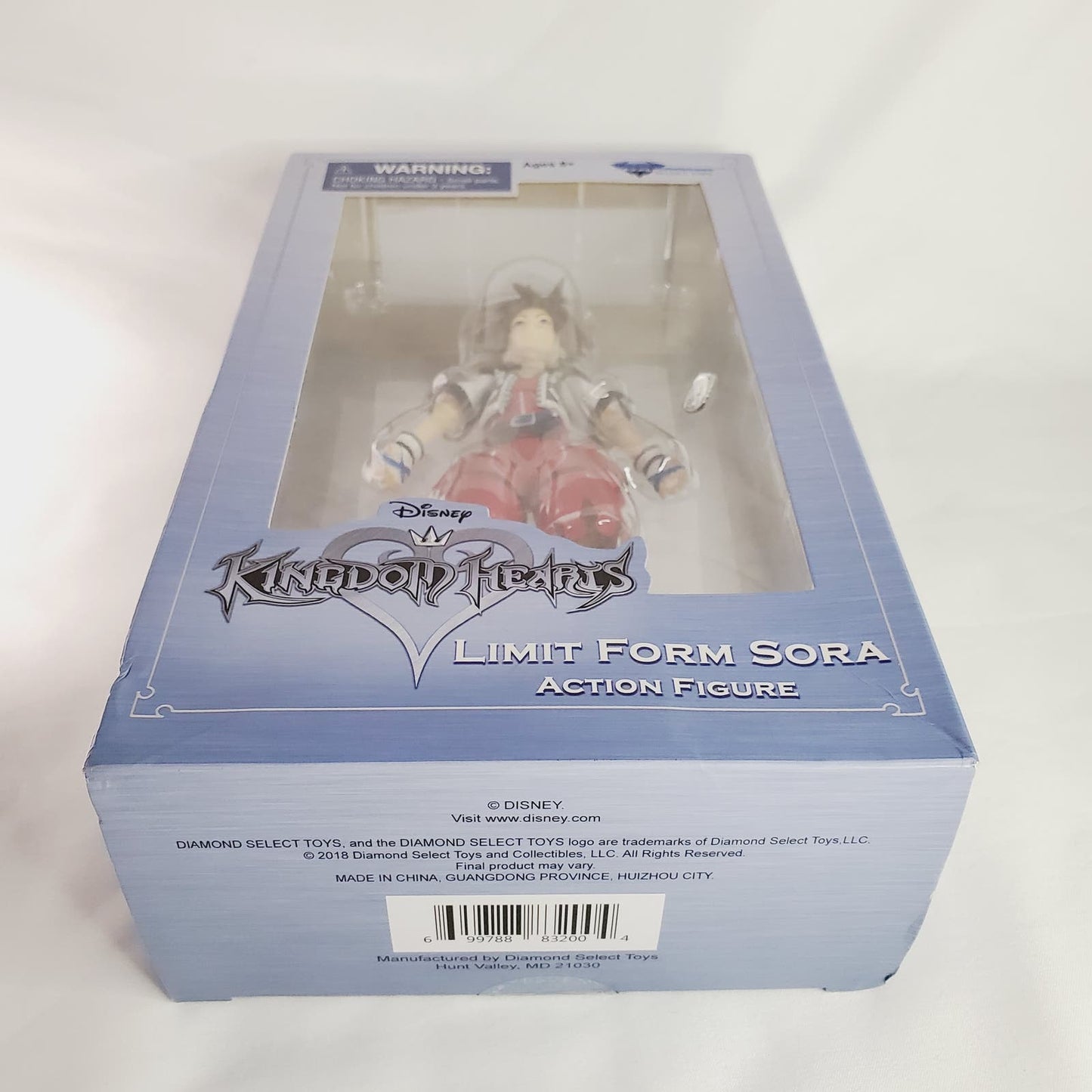 Kingdom Heart Bundle: Limit Form Sora Action Figurine & KH3 Xbox One Complete