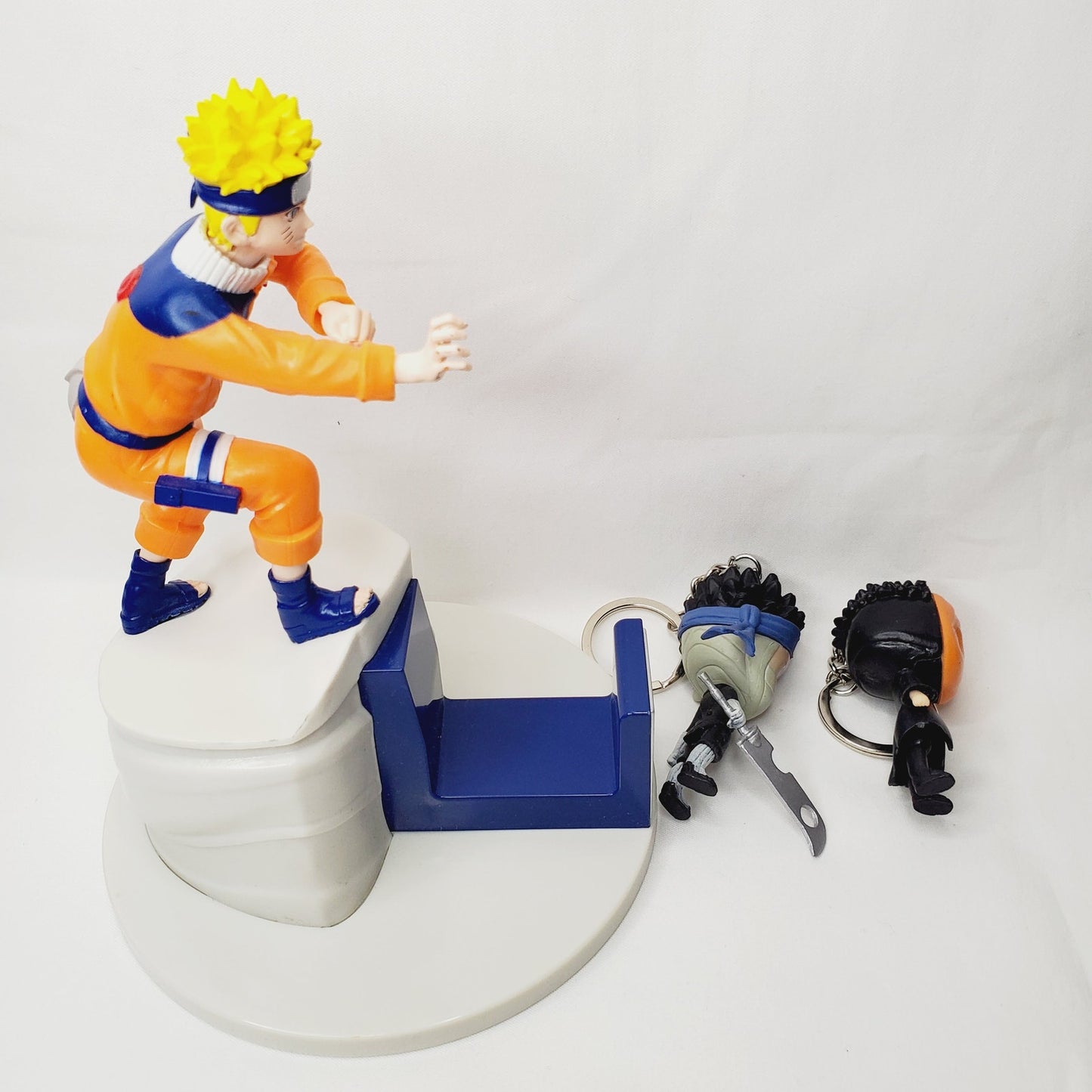 '02 Vintage Naruto Game Controller Phone Stand + 2x Keychains Obito & Zabuza