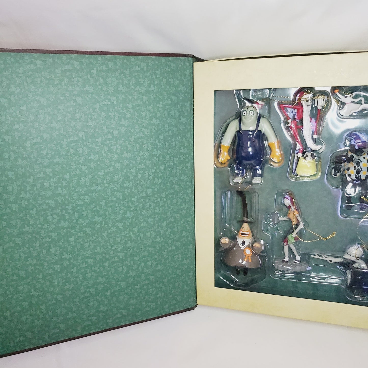 Disney Nightmare Before Christmas '04 Storybook Ornaments - 7 piece set - NWOT