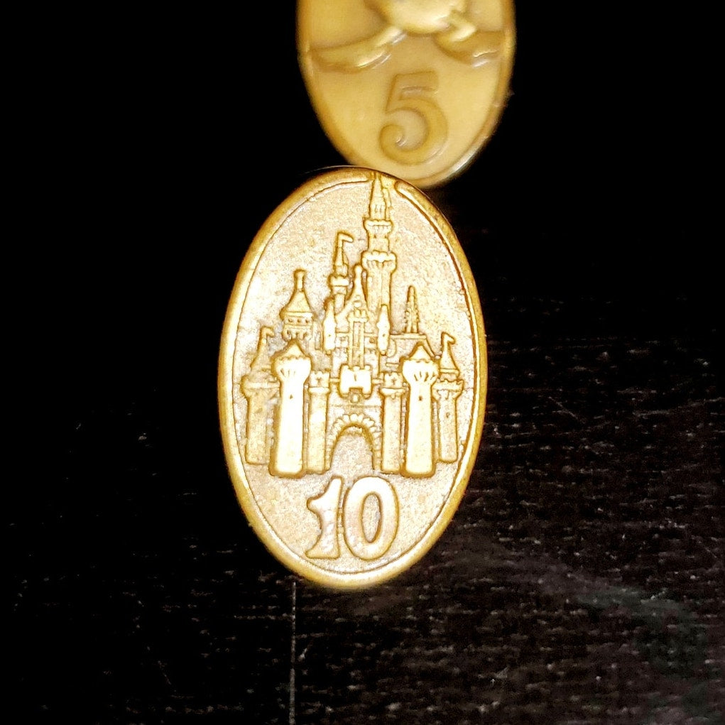 5x Vintage Disney World Cast Member Exclusive Name Tag Anniv. Collector Pins