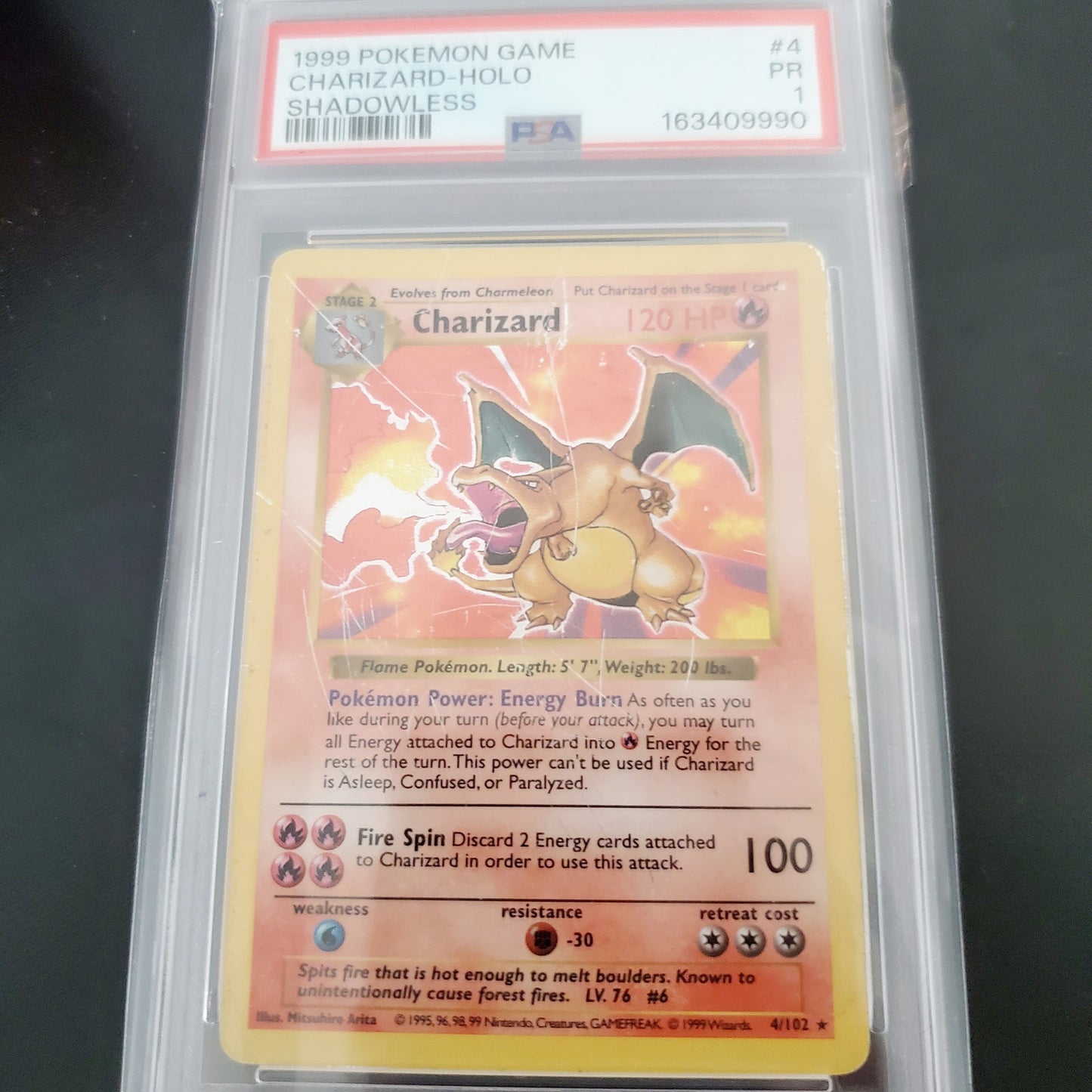 '99 PSA Graded Charizard Holo Shadowless in Plastic Protector Pokemon 4/102