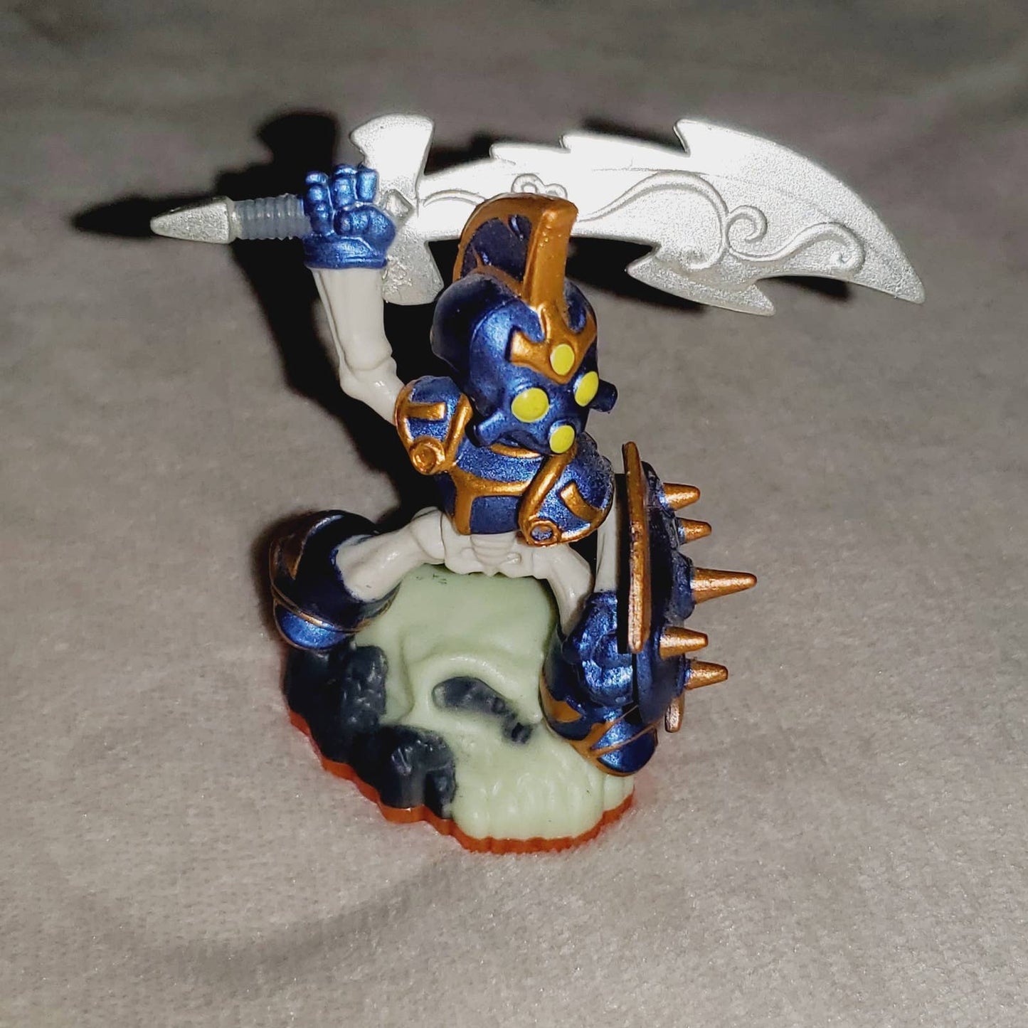 Skylanders Bundle. 7 Figurines w/ Accessories. Snap Shot, Tree Rex & More